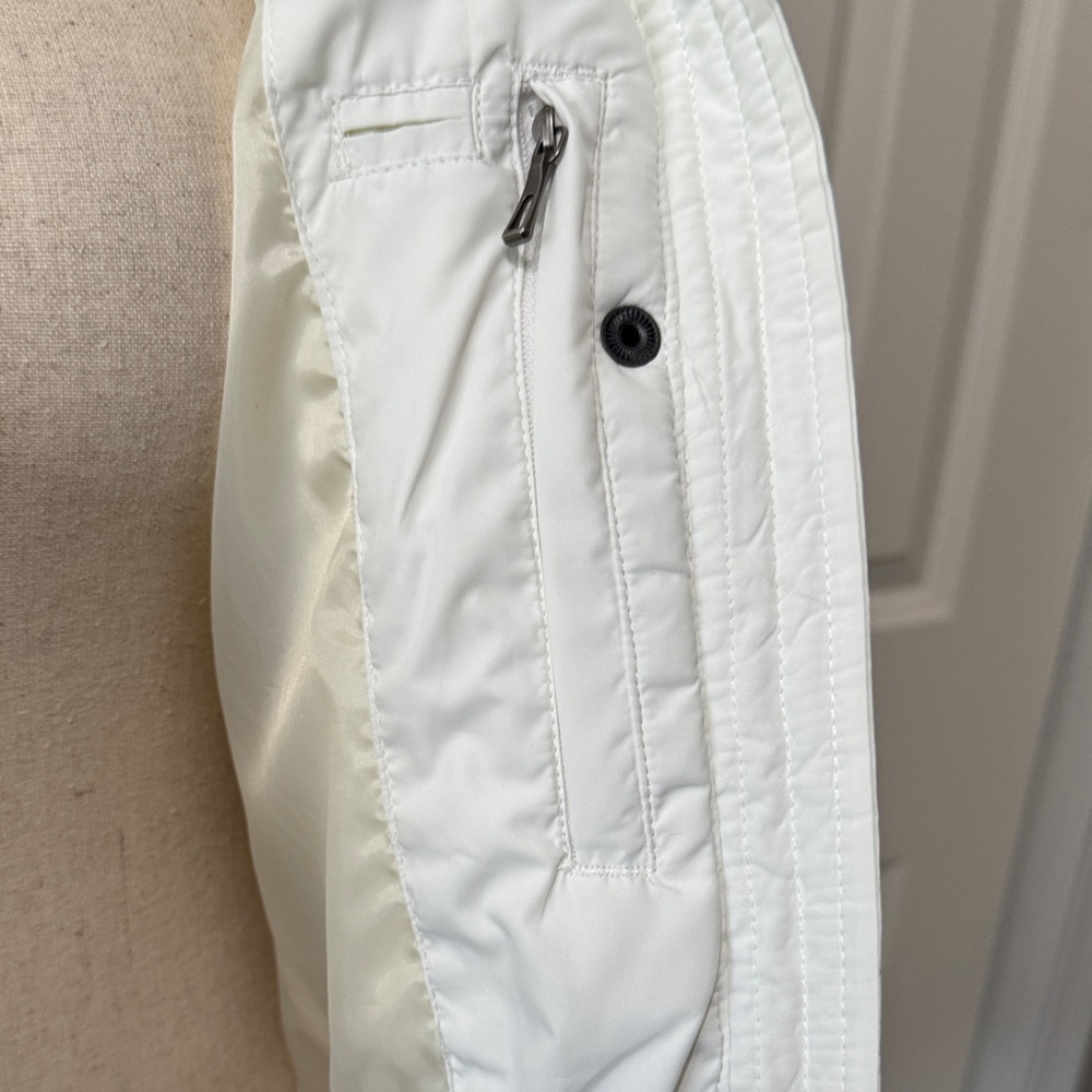 Lands' End Off White Puffer Jacket with Faux Fur Hood - Picture 12 of 15